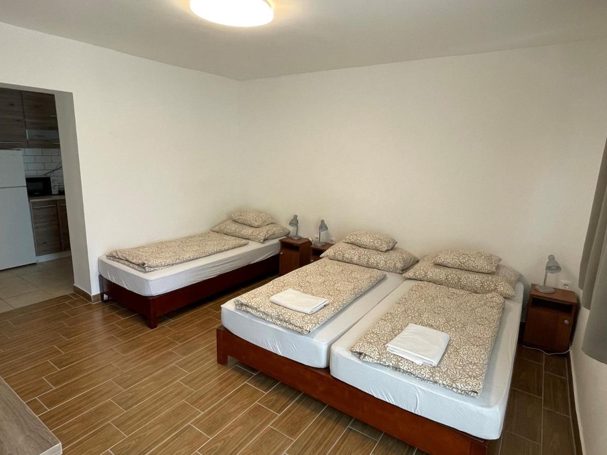 Freedom Apartman Apartment Morahalom Exterior photo